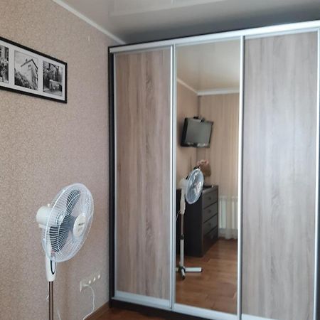 Апартаменти Однокімнатна Шепетівка Екстер'єр фото